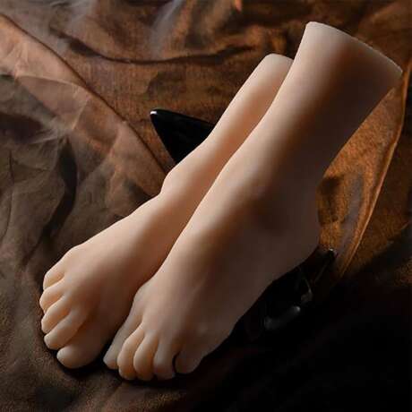 2pc Soft Silicone Feet Model, 1:1 Realistic Fake Foot Female Mannequin with Bone, Display Jewerly Sandal Shoe Sock Display Art Sketch, Foot Realistic Wrinkles on Soles